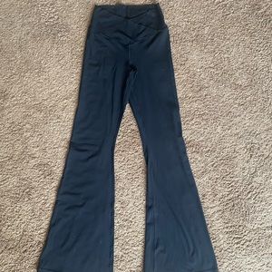 American eagle flare leggings